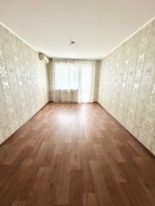 Продаётся 2 комн квартира