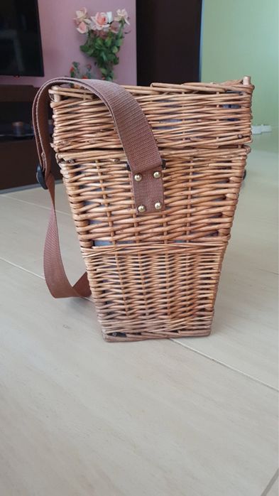 Плетена кошница за пикник за 4ма