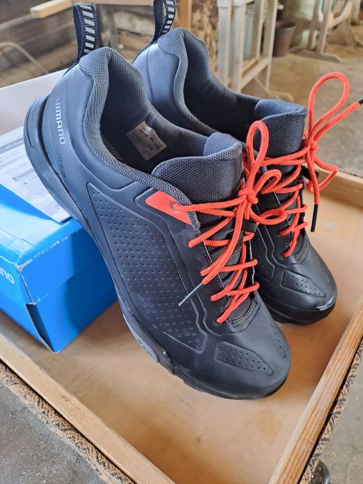 Продам контактные туфли с педалями