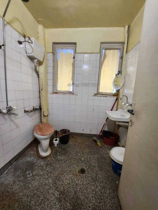 Тристаен апартамент на Идеален Център