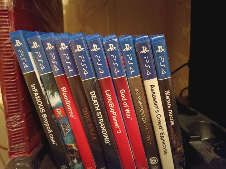 Плейстейшн 4 слим