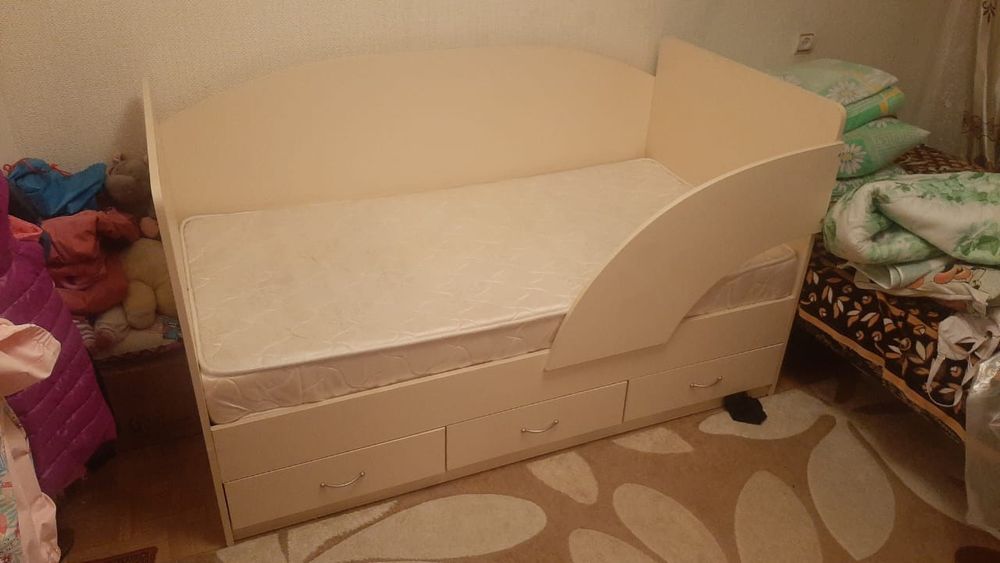 Продаю детскую кровать
