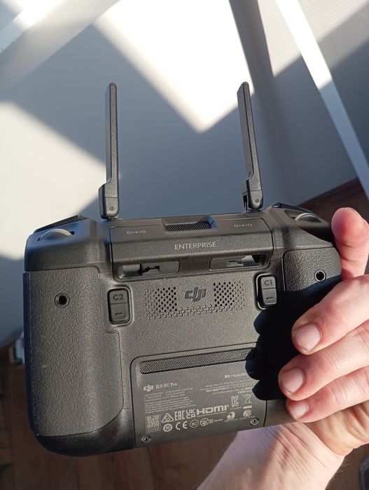 DJI Mavic 3 CINE Premium Combo - професионален дрон в отлично състояние
