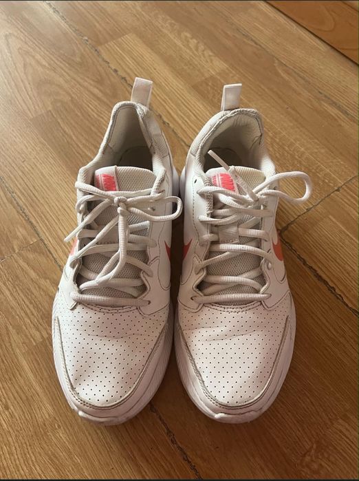 Nike todos white маратонки дамски