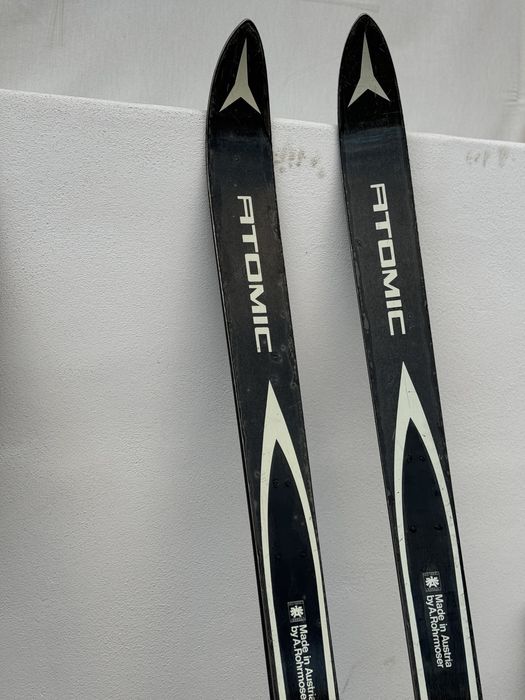 Schiurii: volkl,reghin ruben, atomic