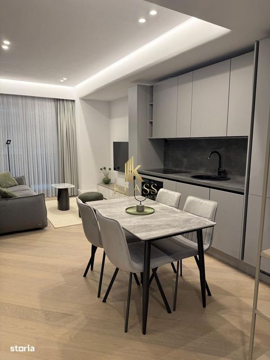 Studio dublu modern, Pipera