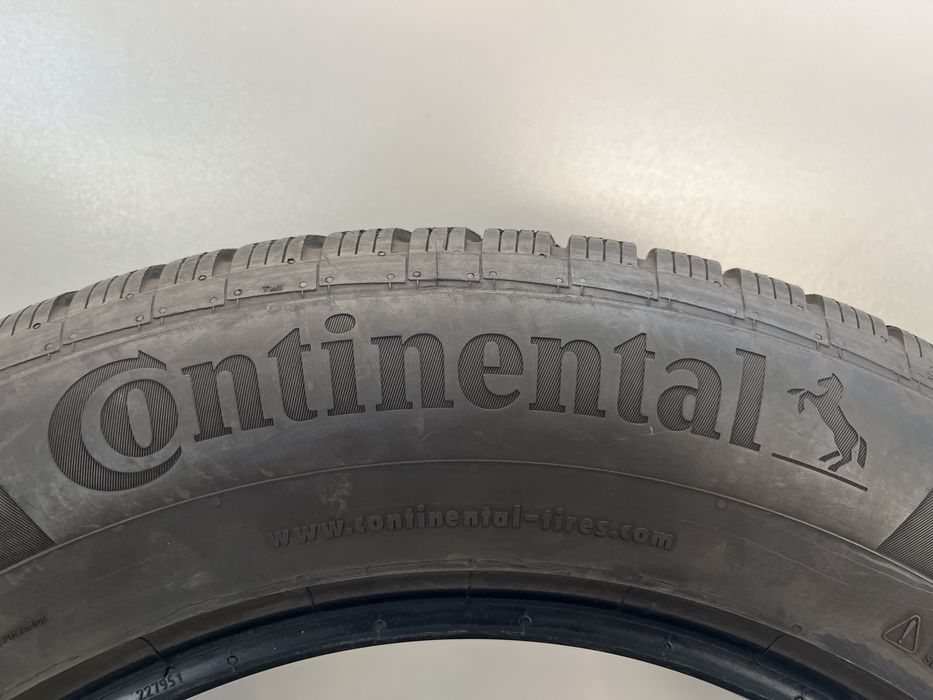Зимни гуми 235/65/18 Continental