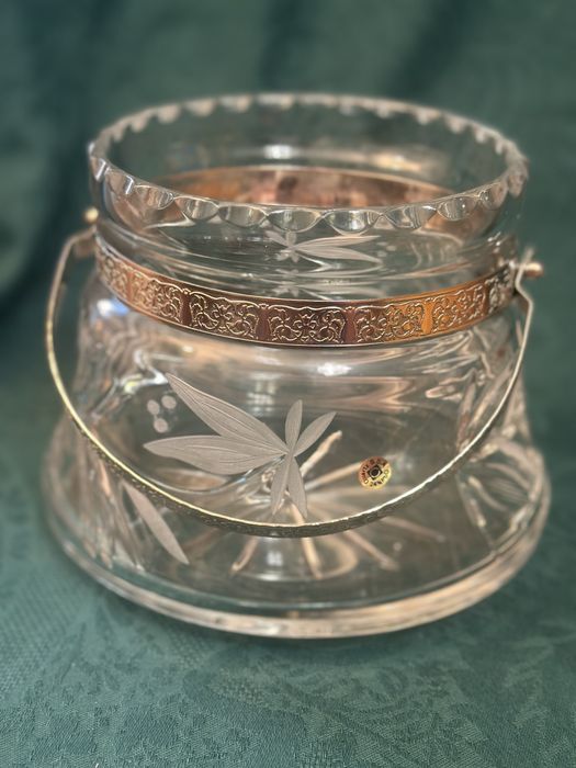 Руски и български кристал-сервиз за торта, вази, фруктиери и  др.