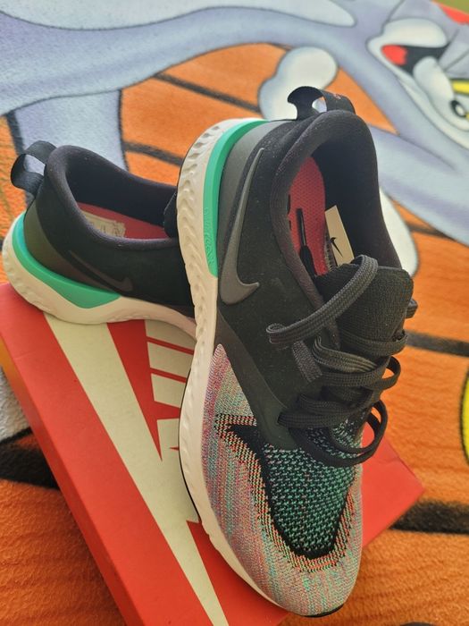 Маратонки ноеи 38 номер