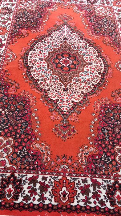 Covor persan folosit