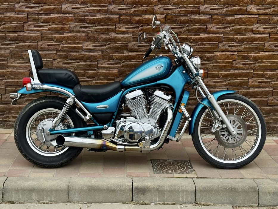 Suzuki Intruder VS 800