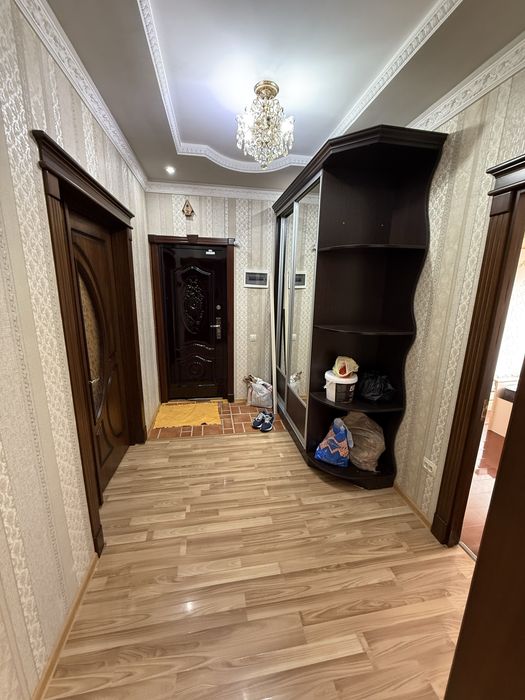 Срочно! Юнусабад-17, «4-дом» Дасаф школа, 3/3/5, 79м2, евро+мебель+тех