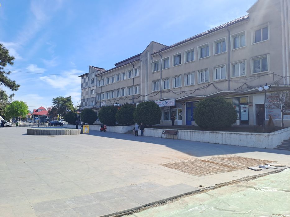 Spații de închiriat