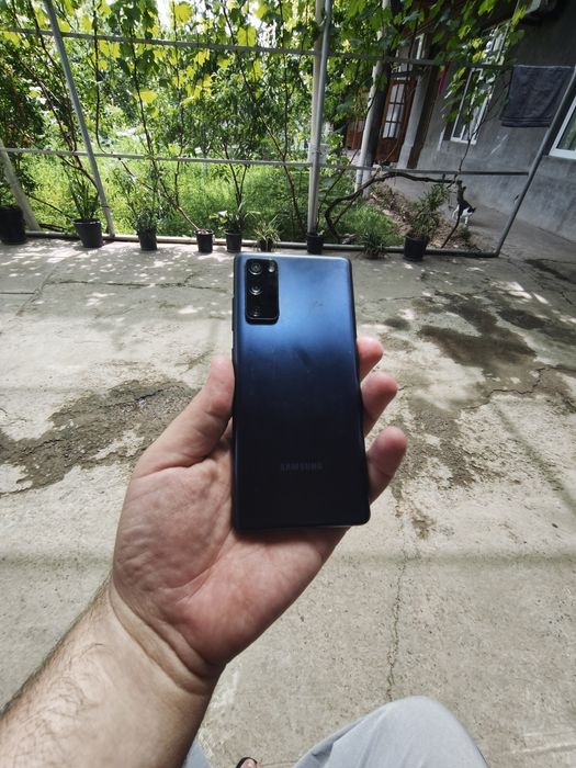 Assalamu aleykum samsung s20 fe sotiladi