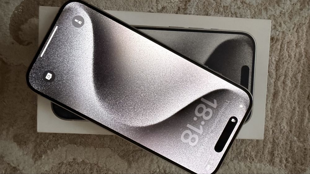 Iphone 15 pro белый