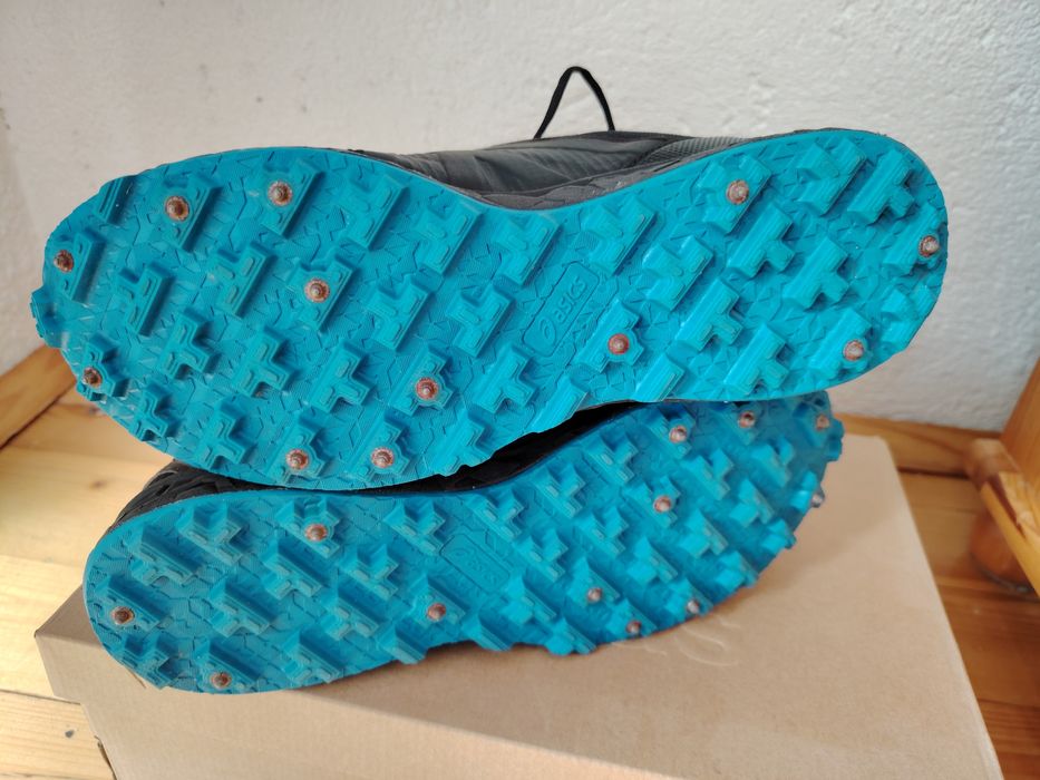 Аsics Gore tex  за зимно бягане