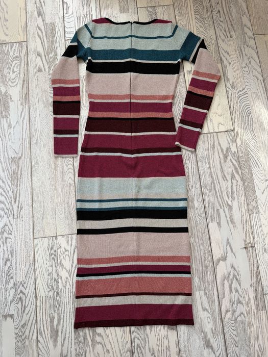 Елегантна вталена рокля  Elisabetta Franchi