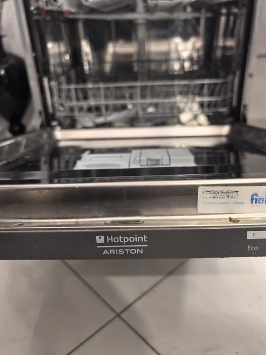 Съдомиална за вграждане Ariston