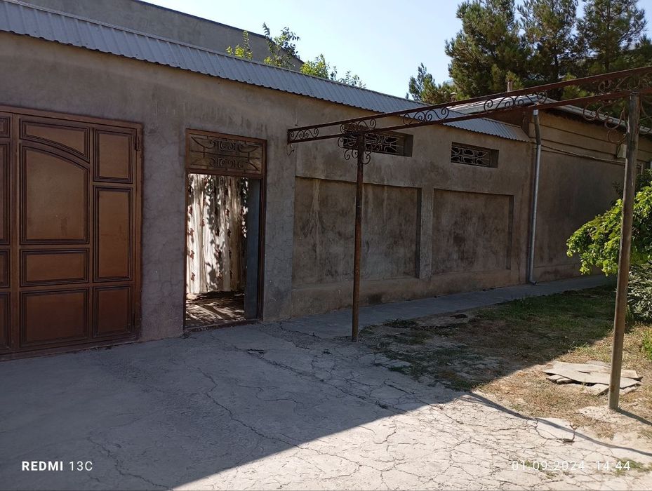 Продайтся дом, ориентир Усташирин