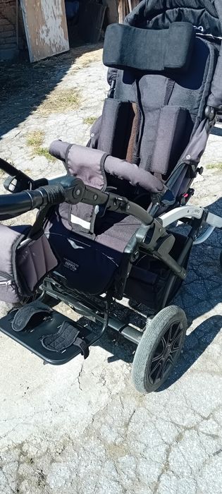 Количка ХИПО за деца с увреждания