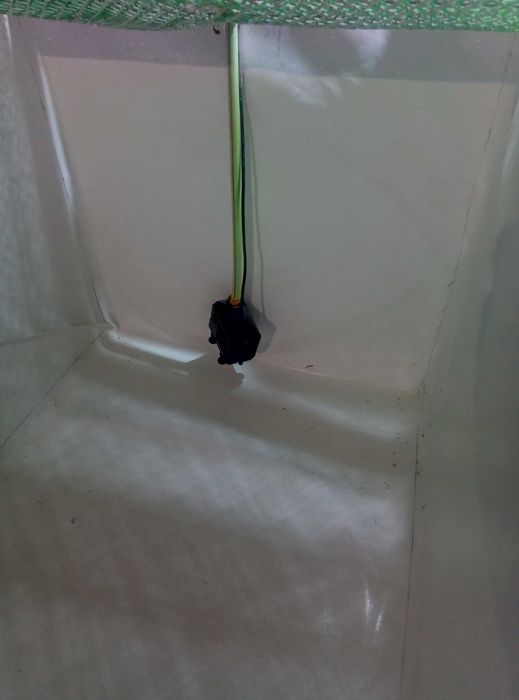 Вана за риба с желязна конструкция