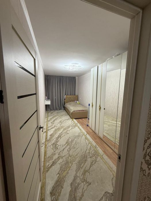 7мкр 2 -х продам