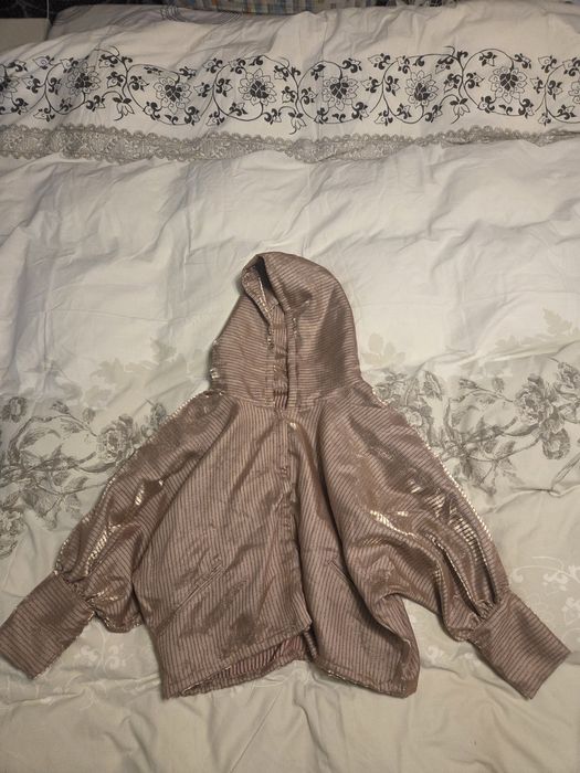 Bluza cu glugă in dungi