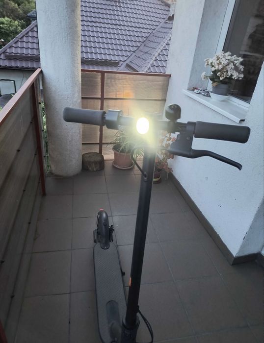 Trotineta Xiai Essential Scooter