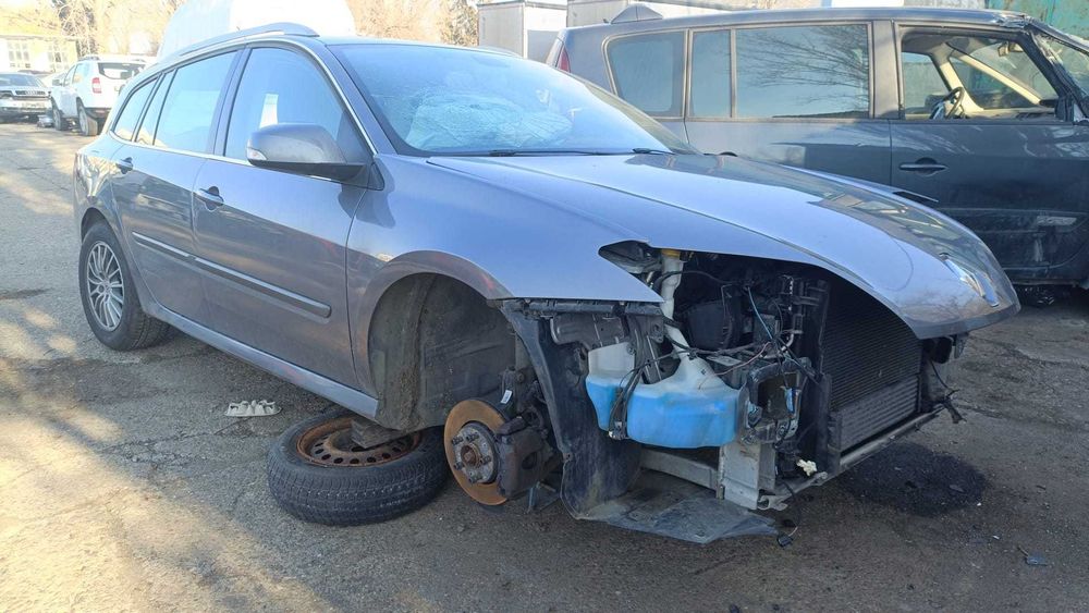 Dezmembrez RENAULT LAGUNA 2011 1.5 DCI 110 CP
