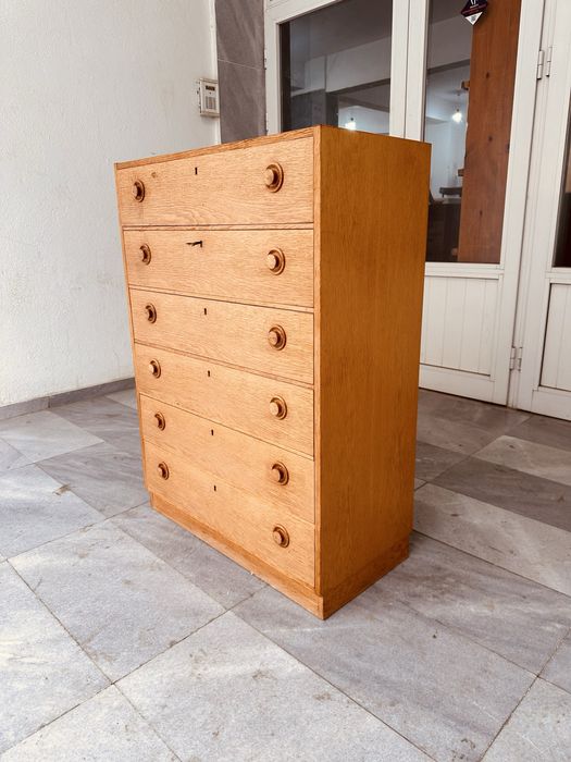 Винтидж скрин от масив – скандинавски стил (Швеция)