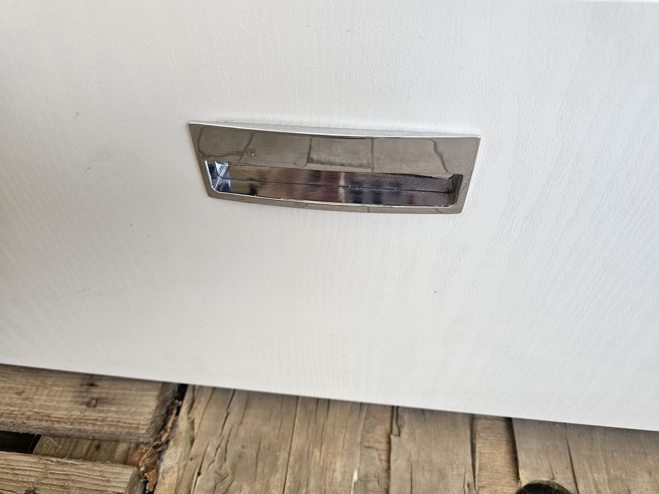 Продам тумбу под ТВ