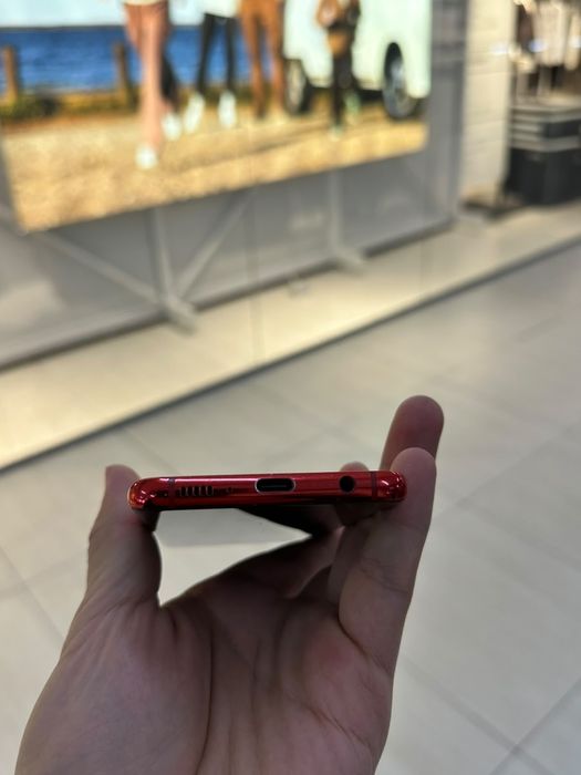 Продам Samsung S10