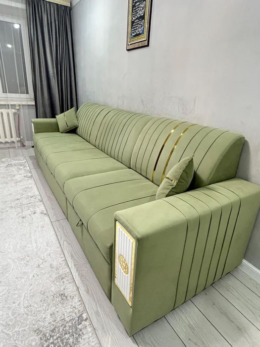 Продам диван в хорошем состояние