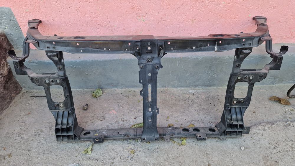 Телевизор Hyundai Sonata YF 2012