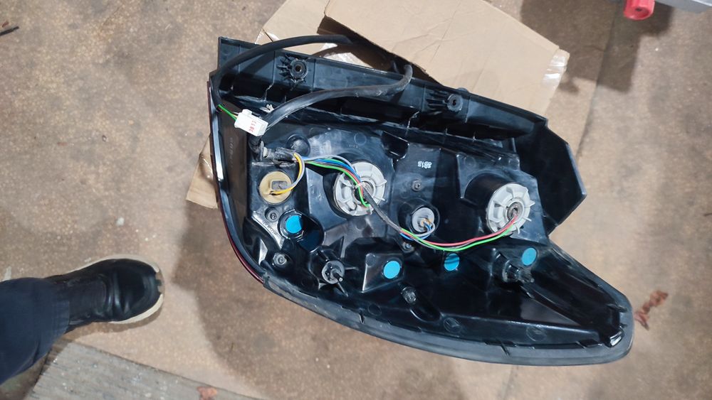 Задний левый фонарь на Шевроле каптива