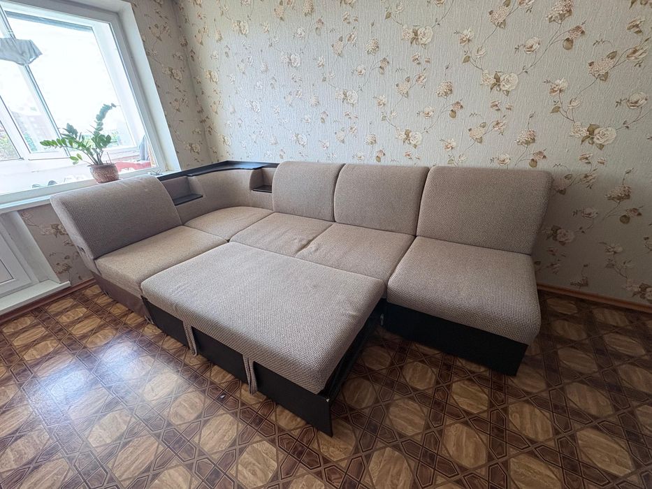 Продам диван, в хорошем состоянии.
