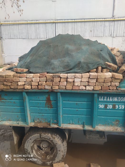 Pishgan g'isht bor 500 som dastavka bor