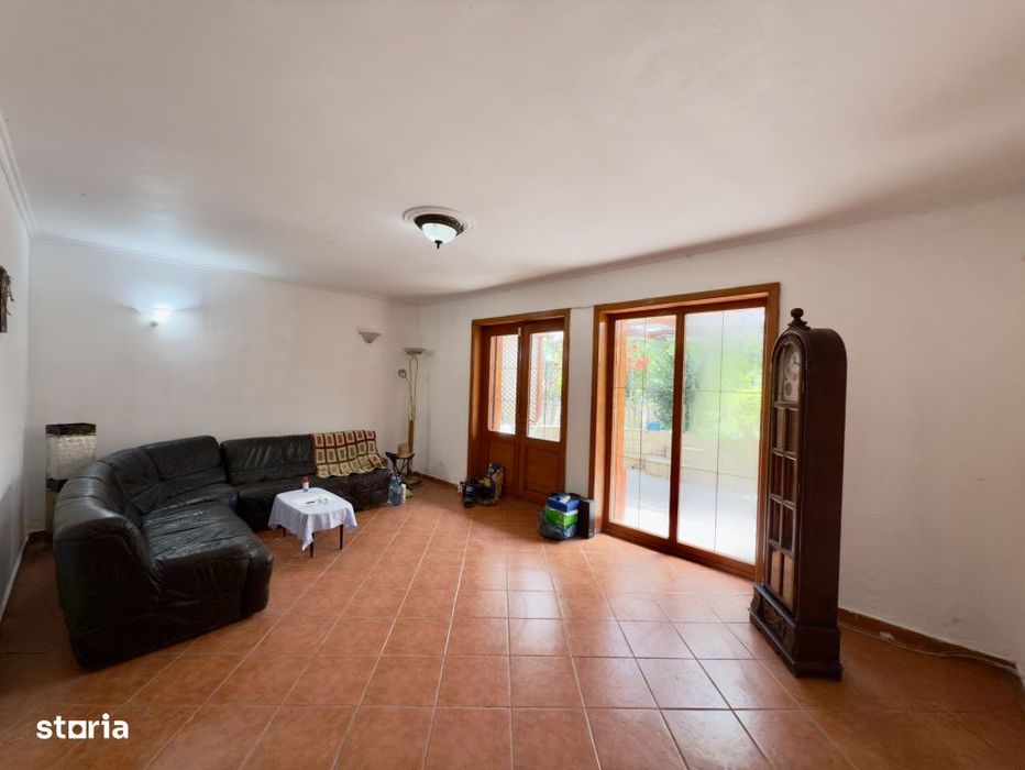 Vila spatioasa P+1+M de vanzare in Agigea | Teren 658 mp | Acces din 2