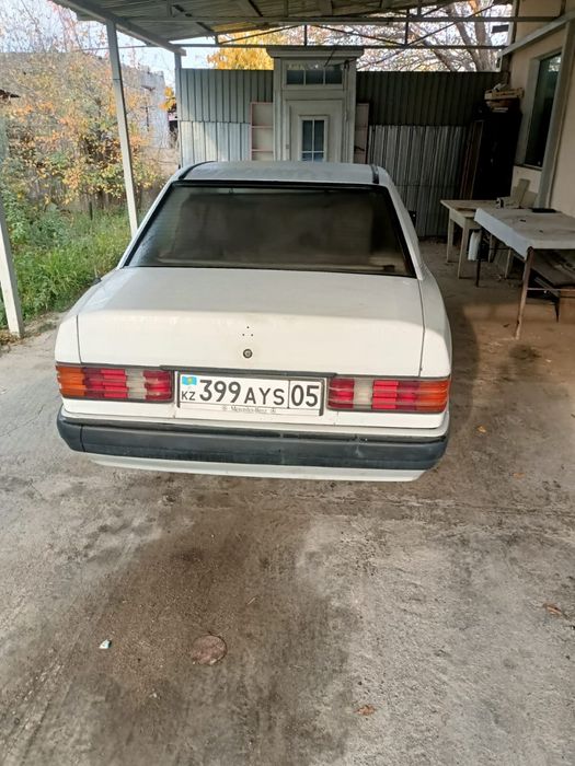 Продаю мерседес 190