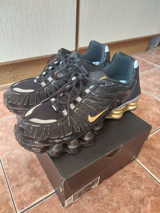 Nike shox tl Black and gold