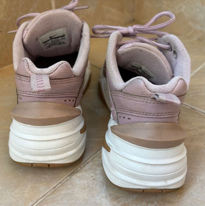 Дамски маратонки NIKE