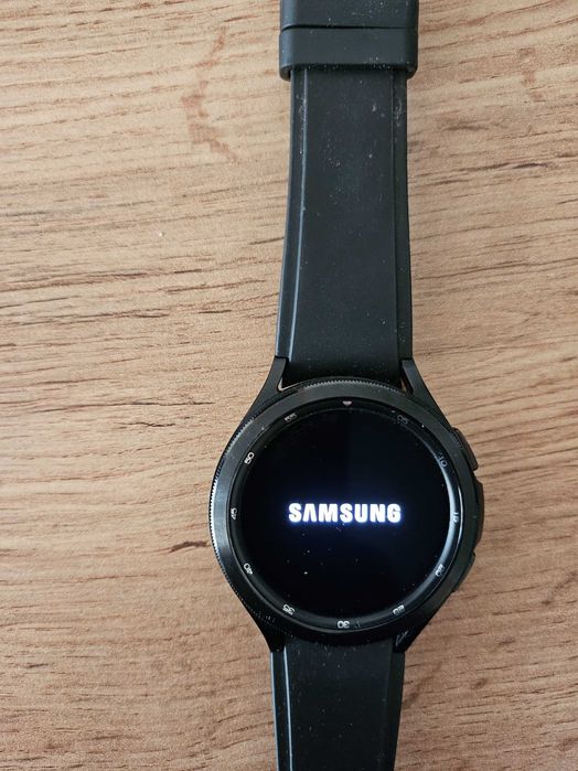 Samsung galaxy Watch4 Classic