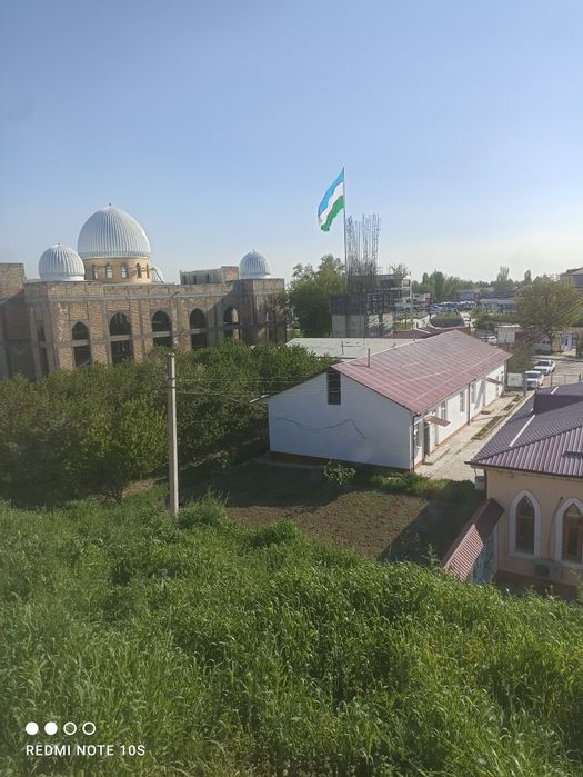 Юкори Чирчик тумани Янгибозор марказида безнес ёки яшаш учун уй