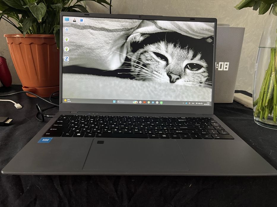 Ноутбук Castom SSD 512gb, Win 11Pro