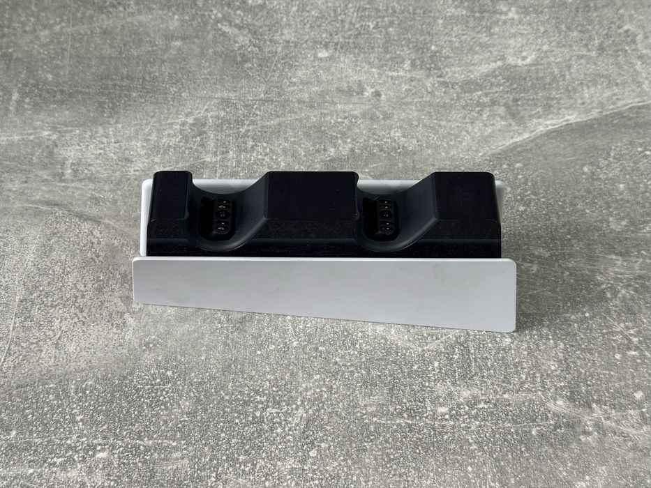 Станция для 2 геймпадов PlayStation 5 DualSense