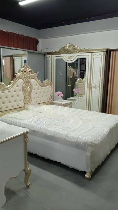 Спальный гарнитур. Мебельный диван кресло стол стул продаются