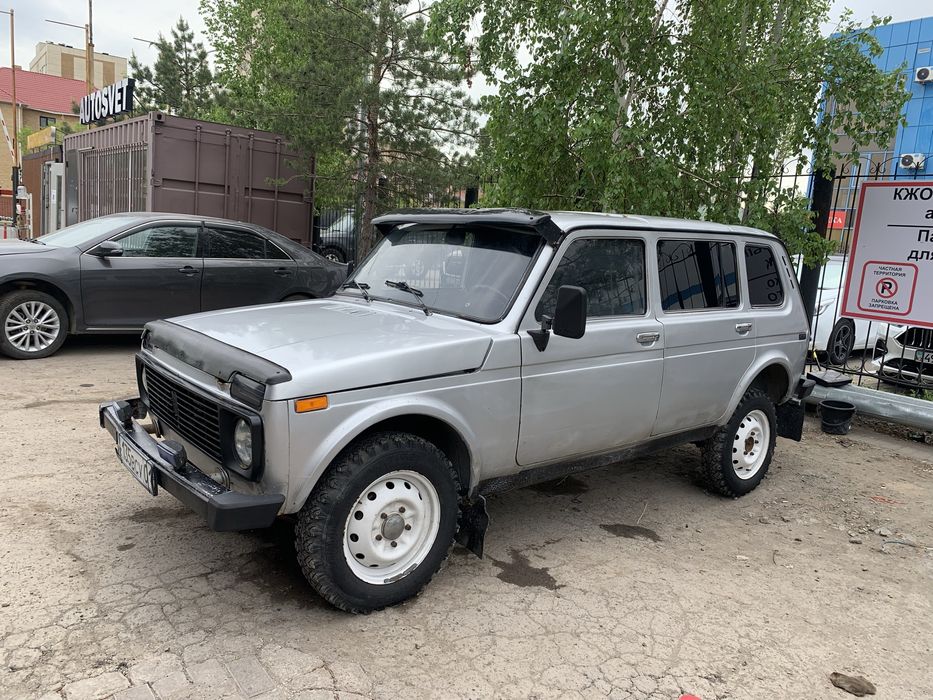 Продам ниву 2131 5-дверный