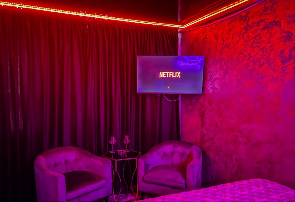 Apartament cu Jacuzzi și leduri ambientale