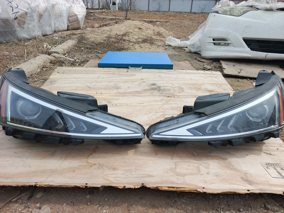 Фара Hyundai Elantra 2018-20