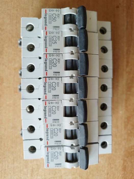 Автоматични предпазители  Legrand Merlin Gerin